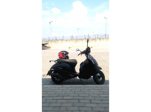 2900 km de sıfır ayarında dijital ekranlı Kuba blueberry pro