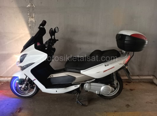 Kymco Xciting 250i Hatasız Maxi scooter  - 10. fotoğraf