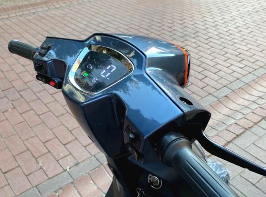 Uzun menzilli elektrikli motorsiklet - 9. fotoğraf