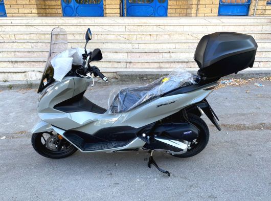 PCX NARDO GRİ - AKILLI ÇANTA - ALARM - ÖN CAM - ACİL SATILIK