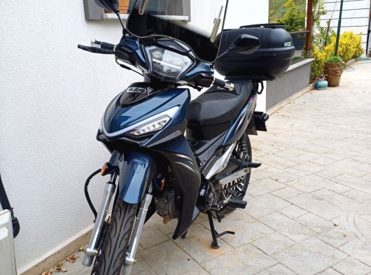 B ehliyet,vergi sigorta yok (135 cc) Sifir sayilir.