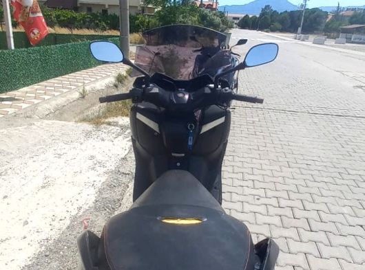 Acil satılık düşük kmli yamaha 250 x-max. - 13. fotoğraf
