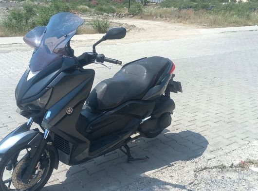 Acil satılık düşük kmli yamaha 250 x-max.