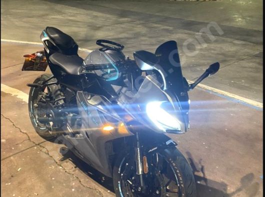 1300 KM DE SAHİBİNDEN TEMIZ 250SR